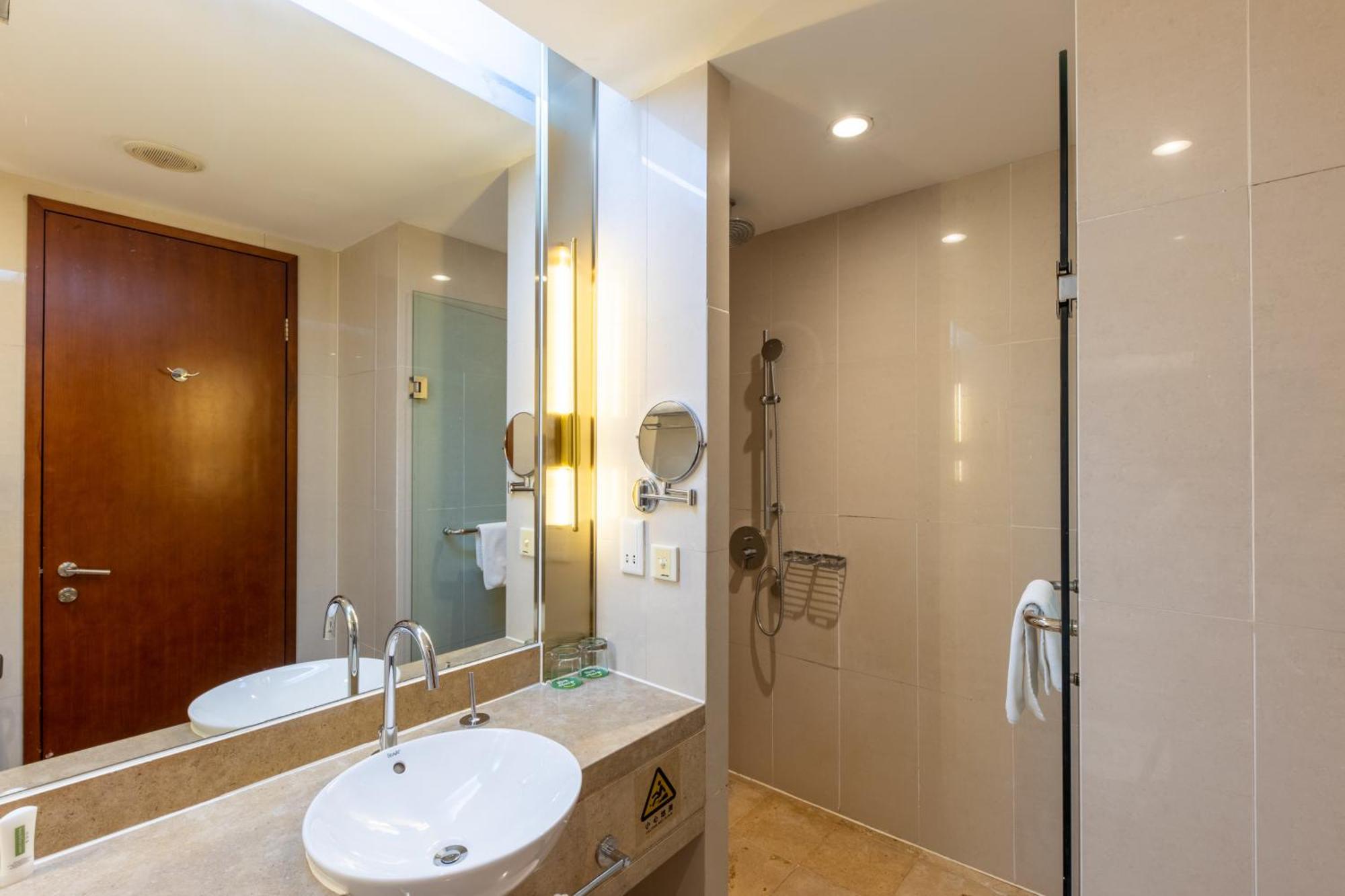 Holiday Inn Xiaoshan By Ihg Hangzhou Bagian luar foto
